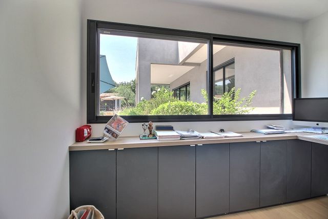 Maison &agrave; vendre - 5 pi&egrave;ces - 205 m2 - Le Rouret - 06 - PROVENCE-ALPES-COTE-D-AZUR