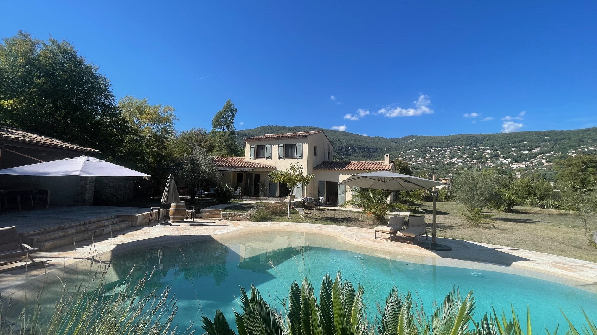 maison - CHATEAUNEUF GRASSE - 06