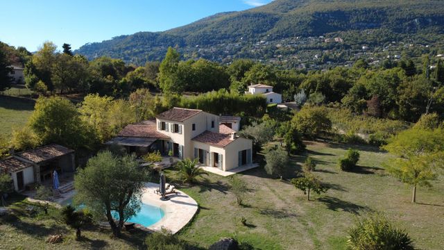 Maison &agrave; vendre - 5 pi&egrave;ces - 170 m2 - Chateauneuf Grasse - 06 - PROVENCE-ALPES-COTE-D-AZUR