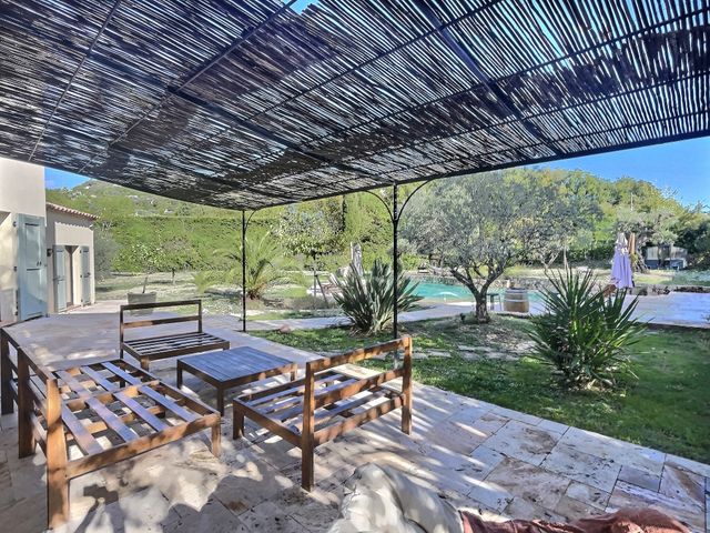 Maison &agrave; vendre - 5 pi&egrave;ces - 170 m2 - Chateauneuf Grasse - 06 - PROVENCE-ALPES-COTE-D-AZUR