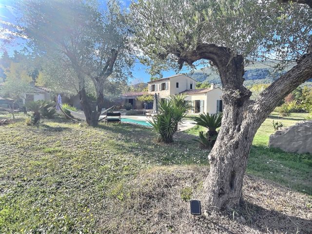 Maison &agrave; vendre - 5 pi&egrave;ces - 170 m2 - Chateauneuf Grasse - 06 - PROVENCE-ALPES-COTE-D-AZUR
