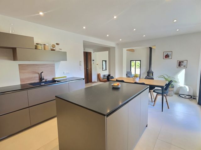 Maison &agrave; vendre - 5 pi&egrave;ces - 170 m2 - Chateauneuf Grasse - 06 - PROVENCE-ALPES-COTE-D-AZUR