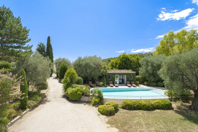 Maison à vendre - 5 pièces - 160 m2 - Le Rouret - 06 - PROVENCE-ALPES-COTE-D-AZUR