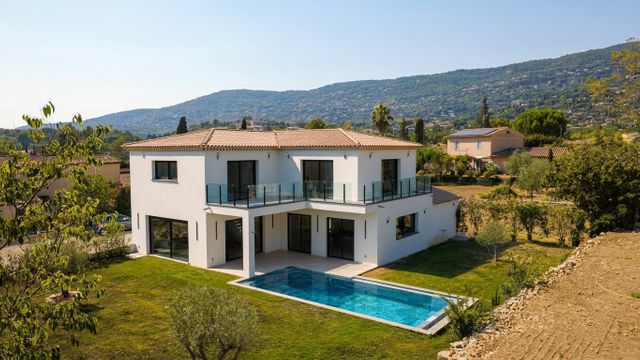 Maison &agrave; vendre - 5 pi&egrave;ces - 200 m2 - Peymeinade - 06 - PROVENCE-ALPES-COTE-D-AZUR