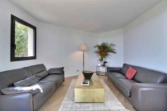 Maison &agrave; vendre - 5 pi&egrave;ces - 214 m2 - Grasse - 06 - PROVENCE-ALPES-COTE-D-AZUR