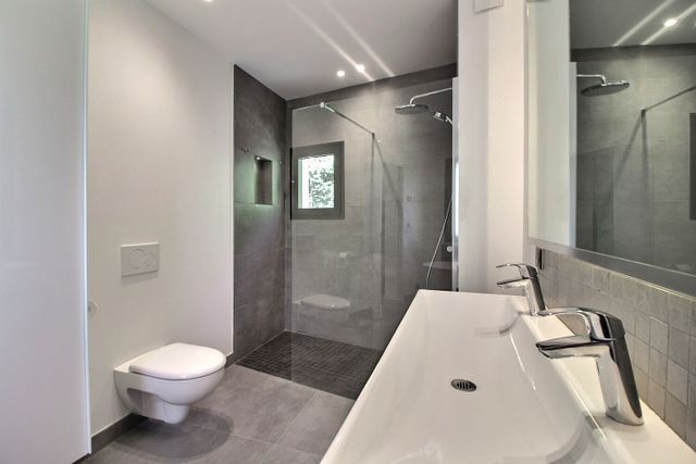 Maison &agrave; vendre - 5 pi&egrave;ces - 214 m2 - Grasse - 06 - PROVENCE-ALPES-COTE-D-AZUR