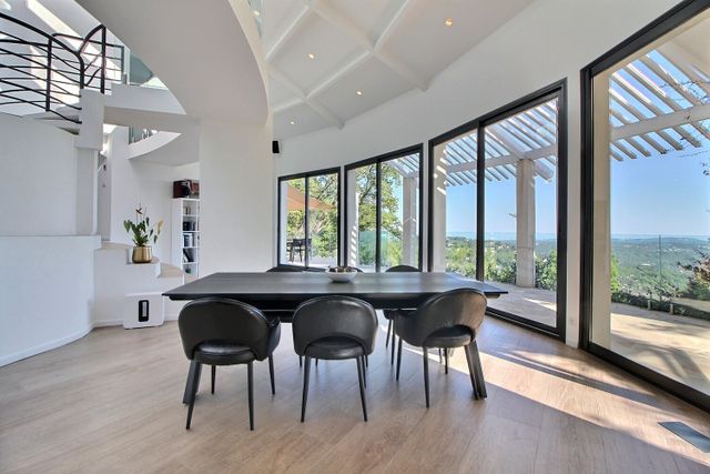 Maison &agrave; vendre - 5 pi&egrave;ces - 214 m2 - Grasse - 06 - PROVENCE-ALPES-COTE-D-AZUR