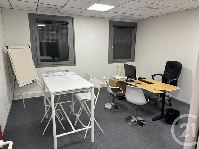 Local commercial à louer - 111.97 m2 - 69 - Rhone