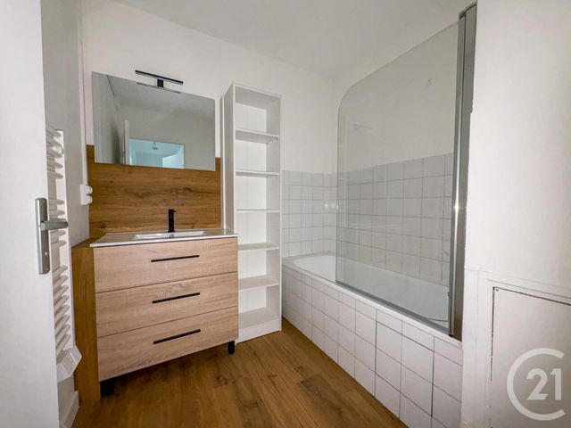 Appartement F3 &agrave; louer - 3 pi&egrave;ces - 63 m2 - Villie Morgon - 69 - RHONE-ALPES