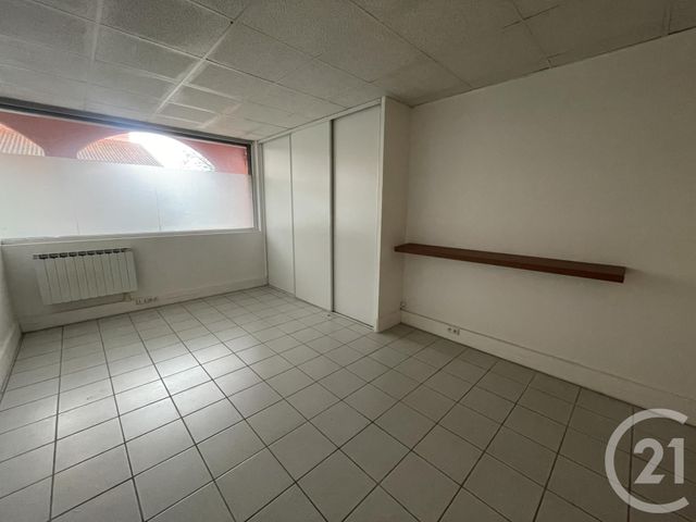 Local commercial à louer - 92.65 m2 - 69 - Rhone