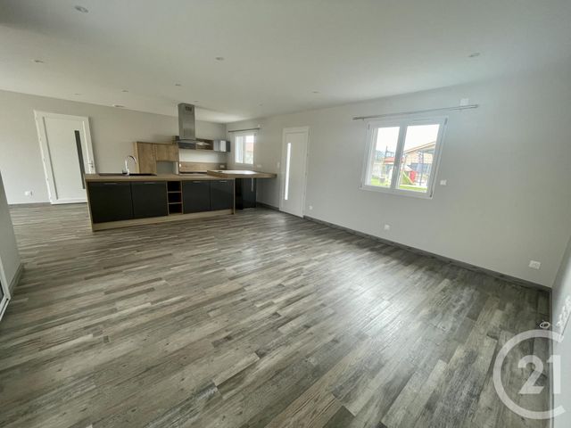 Maison &agrave; louer - 5 pi&egrave;ces - 134 m2 - La Chapelle De Guinchay - 71 - BOURGOGNE