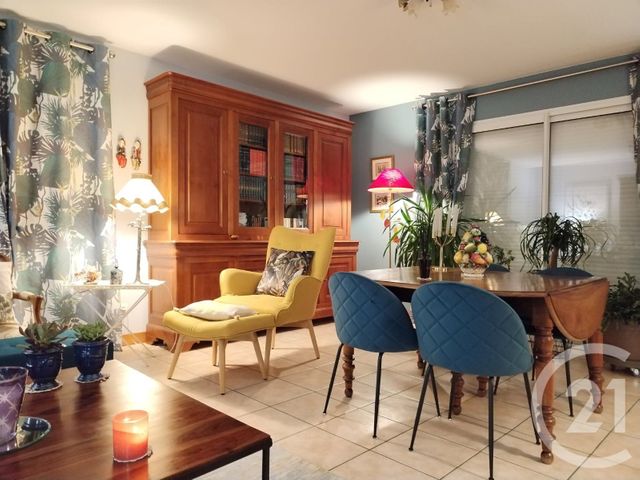 Maison &agrave; louer - 5 pi&egrave;ces - 129,72 m2 - Pruzilly - 71 - BOURGOGNE