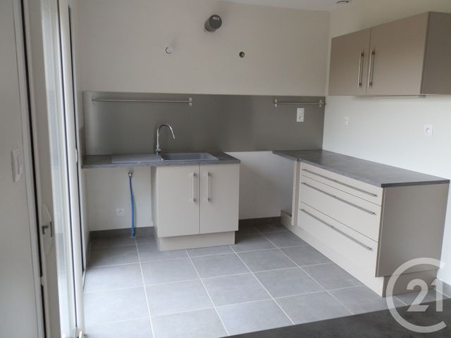 Maison &agrave; louer - 4 pi&egrave;ces - 120,87 m2 - Pruzilly - 71 - BOURGOGNE