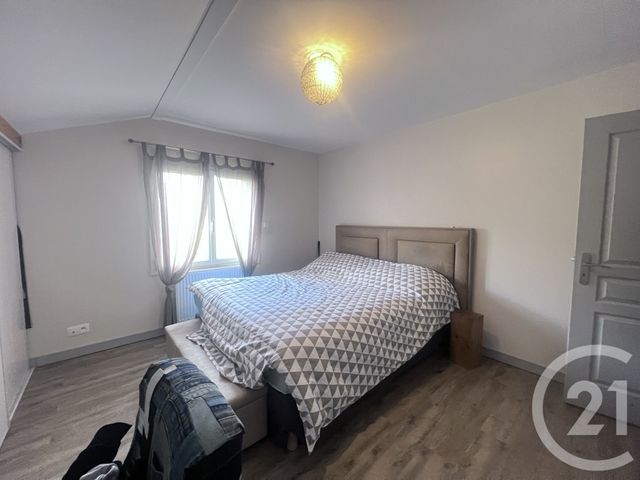 Maison &agrave; louer - 4 pi&egrave;ces - 120,87 m2 - Pruzilly - 71 - BOURGOGNE