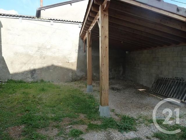 Maison &agrave; louer - 3 pi&egrave;ces - 69 m2 - Romaneche Thorins - 71 - BOURGOGNE