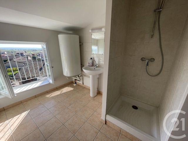 Appartement F3 &agrave; louer - 3 pi&egrave;ces - 56,64 m2 - St Etienne Des Oullieres - 69 - RHONE-ALPES