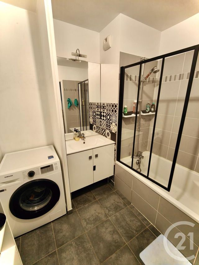 Appartement F3 à vendre - 3 pièces - 62,20 m2 - Venissieux - 69 - RHONE-ALPES