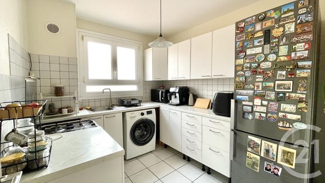 Appartement F4 à vendre - 4 pièces - 75,79 m2 - Villeurbanne - 69 - RHONE-ALPES