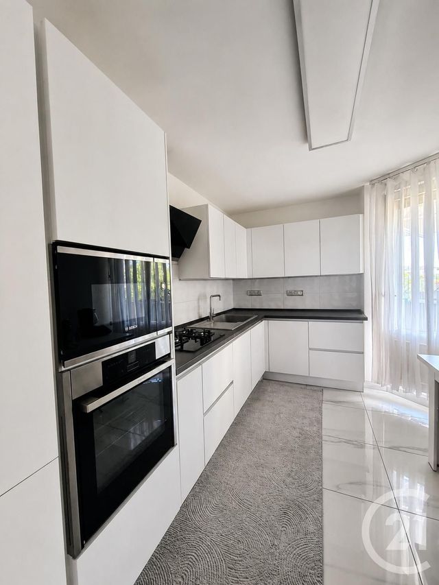 Appartement F4 &agrave; vendre - 4 pi&egrave;ces - 85 m2 - Vaulx En Velin - 69 - RHONE-ALPES
