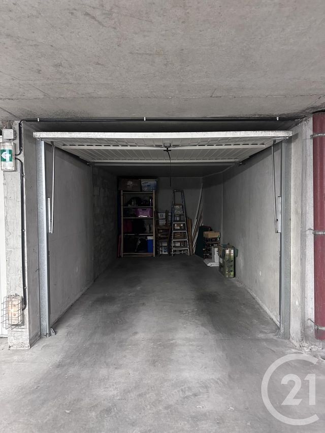 parking - VILLEURBANNE - 69