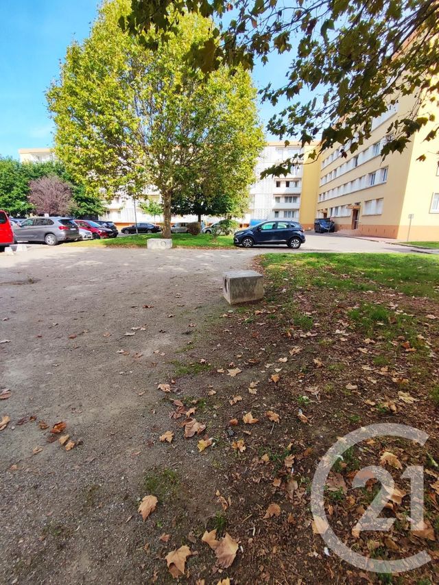 Appartement F4 à vendre - 4 pièces - 65,51 m2 - Bron - 69 - RHONE-ALPES