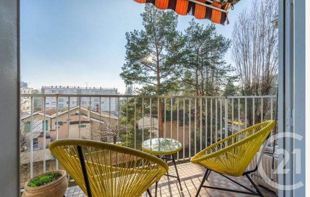 Appartement F4 à vendre - 4 pièces - 63 m2 - Bron - 69 - RHONE-ALPES