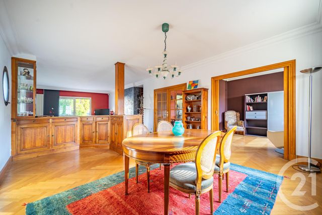 Maison à vendre - 6 pièces - 262 m2 - Bron - 69 - RHONE-ALPES