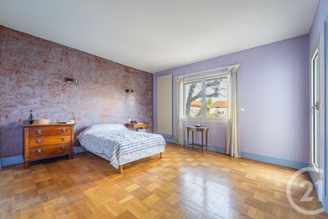 Maison à vendre - 6 pièces - 262 m2 - Bron - 69 - RHONE-ALPES