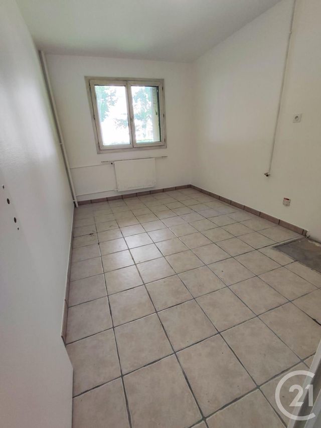 Appartement F2 à vendre - 2 pièces - 31,03 m2 - Vaulx En Velin - 69 - RHONE-ALPES
