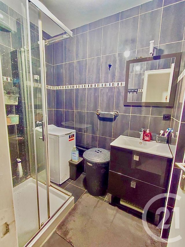 Appartement F4 &agrave; vendre - 4 pi&egrave;ces - 79,81 m2 - Vaulx En Velin - 69 - RHONE-ALPES