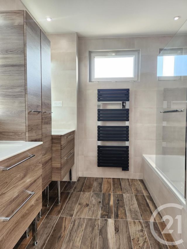 Appartement F4 à vendre - 4 pièces - 84,60 m2 - St Fons - 69 - RHONE-ALPES