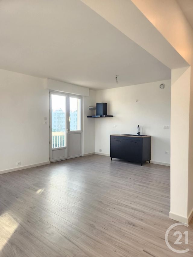 Appartement F4 à vendre - 4 pièces - 84,60 m2 - St Fons - 69 - RHONE-ALPES
