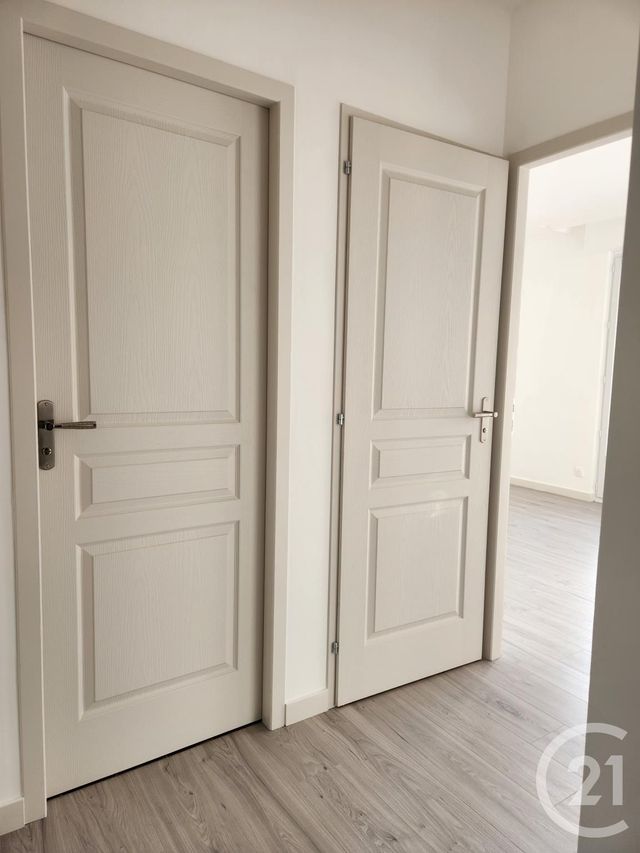 Appartement F4 à vendre - 4 pièces - 84,60 m2 - St Fons - 69 - RHONE-ALPES