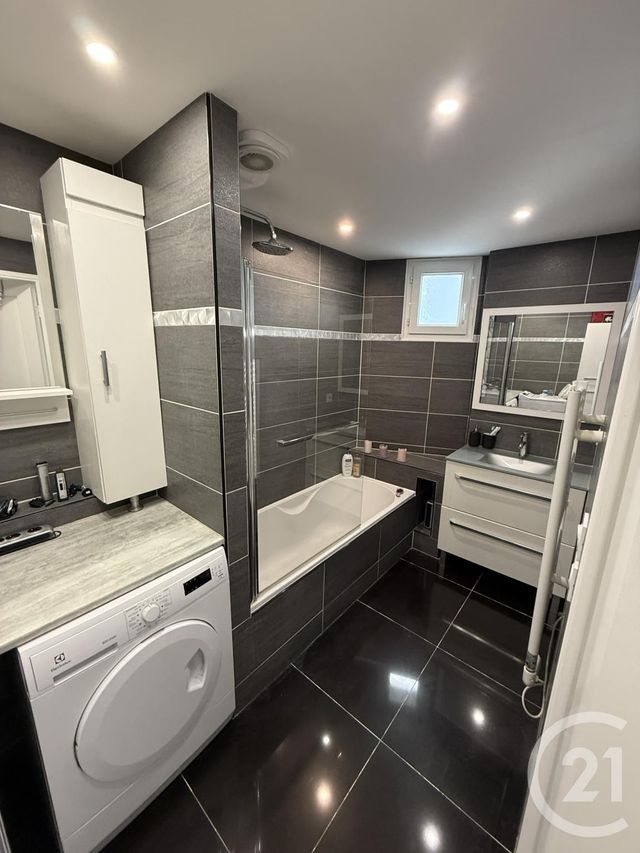 Appartement F3 &agrave; vendre - 3 pi&egrave;ces - 70,15 m2 - Vaulx En Velin - 69 - RHONE-ALPES