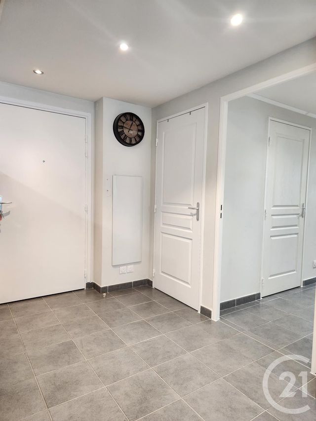 Appartement F3 &agrave; vendre - 3 pi&egrave;ces - 70,15 m2 - Vaulx En Velin - 69 - RHONE-ALPES