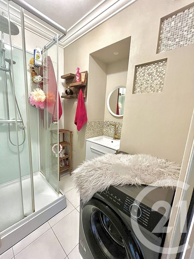 Appartement &agrave; vendre - 4 pi&egrave;ces - 66,67 m2 - Vaulx En Velin - 69 - RHONE-ALPES