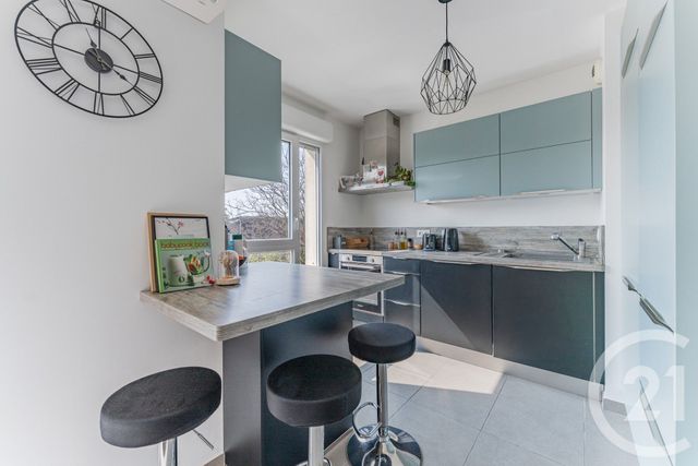 Appartement F4 &agrave; vendre - 4 pi&egrave;ces - 82 m2 - St Priest - 69 - RHONE-ALPES