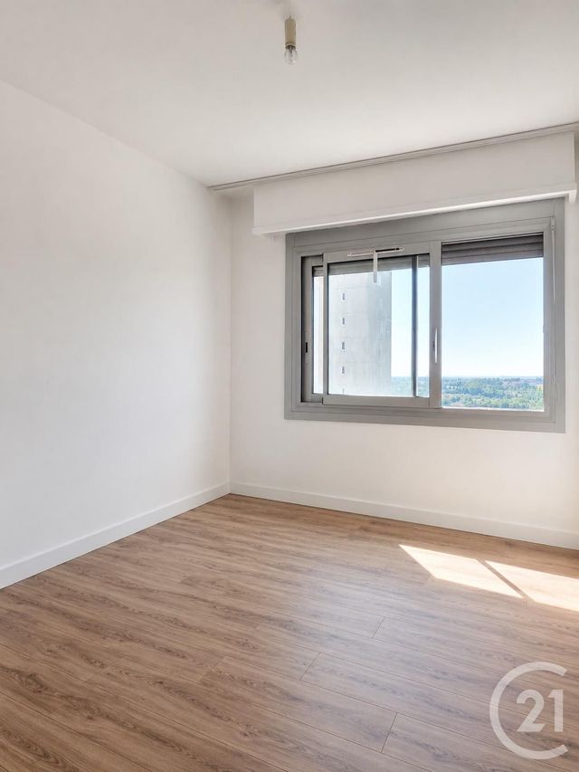 Appartement F5 &agrave; vendre - 5 pi&egrave;ces - 96,34 m2 - Venissieux - 69 - RHONE-ALPES