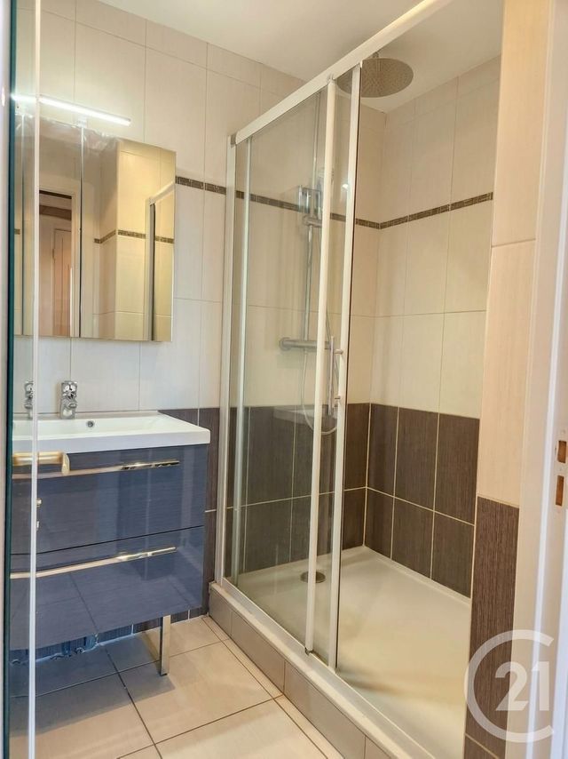 Appartement F4 &agrave; vendre - 4 pi&egrave;ces - 70,07 m2 - Villeurbanne - 69 - RHONE-ALPES