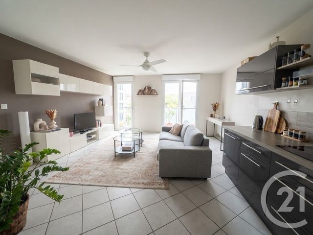 Appartement &agrave; vendre - 3 pi&egrave;ces - 65 m2 - Vaulx En Velin - 69 - RHONE-ALPES