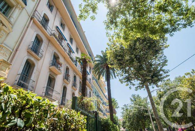 Appartement F4 &agrave; vendre - 4 pi&egrave;ces - 105,33 m2 - Nice - 06 - PROVENCE-ALPES-COTE-D-AZUR