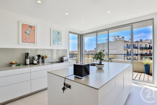 Appartement F3 à vendre - 3 pièces - 124,09 m2 - Nice - 06 - PROVENCE-ALPES-COTE-D-AZUR