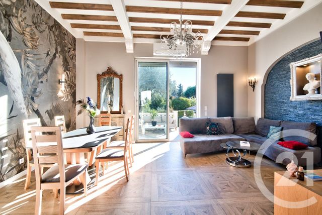 Maison à vendre - 6 pièces - 200,10 m2 - Cagnes Sur Mer - 06 - PROVENCE-ALPES-COTE-D-AZUR