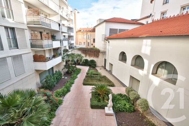 Appartement T3 &agrave; vendre - 3 pi&egrave;ces - 68,34 m2 - Antibes - 06 - PROVENCE-ALPES-COTE-D-AZUR