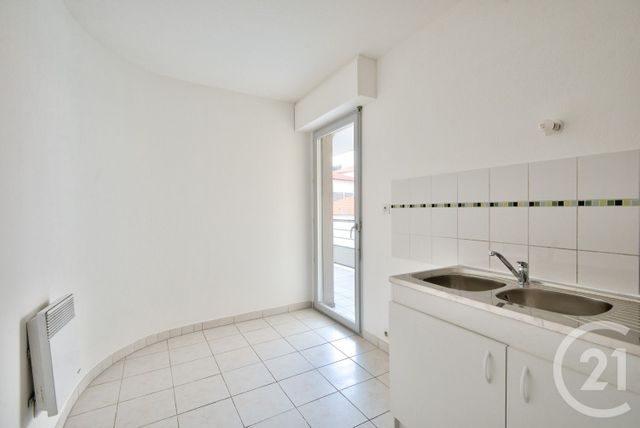 Appartement T4 &agrave; vendre - 4 pi&egrave;ces - 84,70 m2 - Antibes - 06 - PROVENCE-ALPES-COTE-D-AZUR
