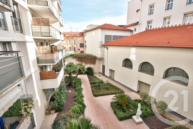 Appartement T4 &agrave; vendre - 4 pi&egrave;ces - 84,70 m2 - Antibes - 06 - PROVENCE-ALPES-COTE-D-AZUR