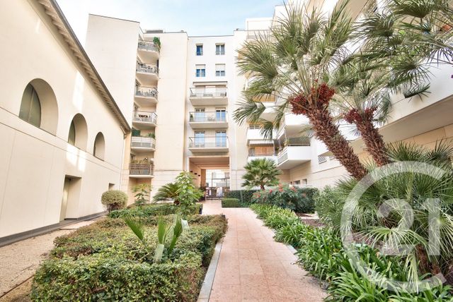 Appartement Studio &agrave; vendre - 1 pi&egrave;ce - 27,75 m2 - Antibes - 06 - PROVENCE-ALPES-COTE-D-AZUR