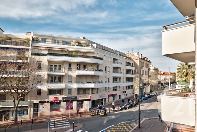 Appartement T3 &agrave; vendre - 3 pi&egrave;ces - 73,17 m2 - Antibes - 06 - PROVENCE-ALPES-COTE-D-AZUR