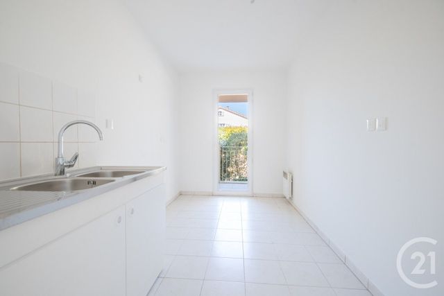 Appartement T3 &agrave; vendre - 3 pi&egrave;ces - 68,65 m2 - Antibes - 06 - PROVENCE-ALPES-COTE-D-AZUR