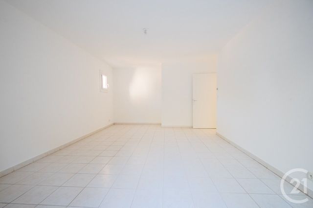 Appartement T3 &agrave; vendre - 3 pi&egrave;ces - 68,69 m2 - Antibes - 06 - PROVENCE-ALPES-COTE-D-AZUR